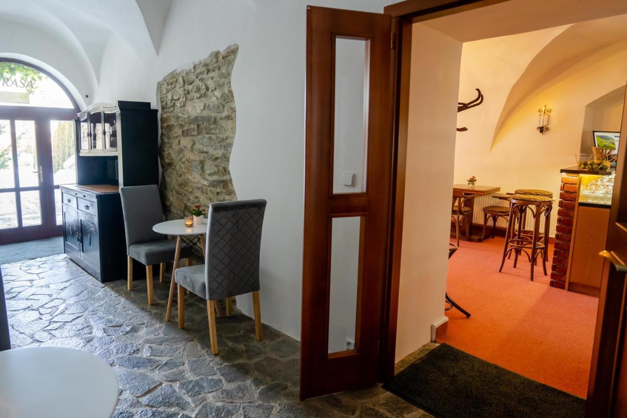 Penzion Familia Hotel Poprad Bagian luar foto