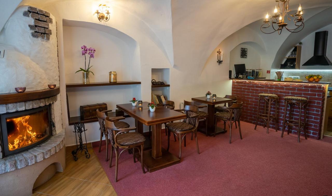 Penzion Familia Hotel Poprad Bagian luar foto