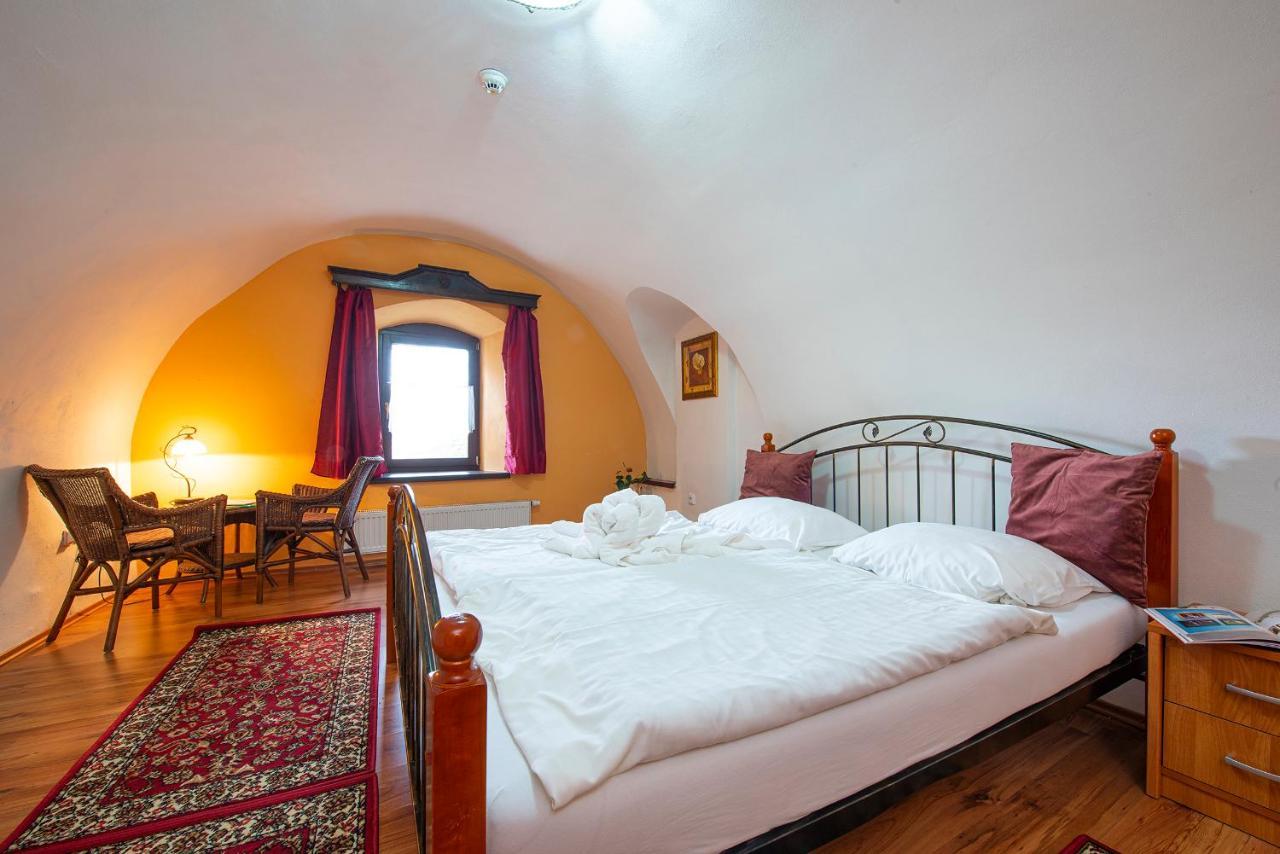 Penzion Familia Hotel Poprad Bagian luar foto