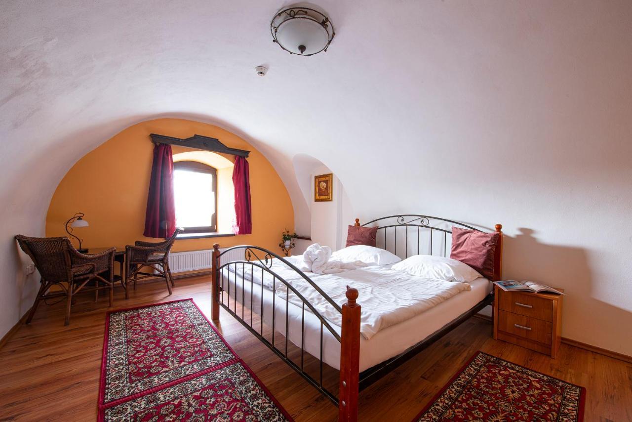 Penzion Familia Hotel Poprad Bagian luar foto