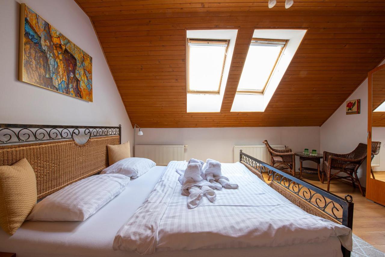 Penzion Familia Hotel Poprad Bagian luar foto