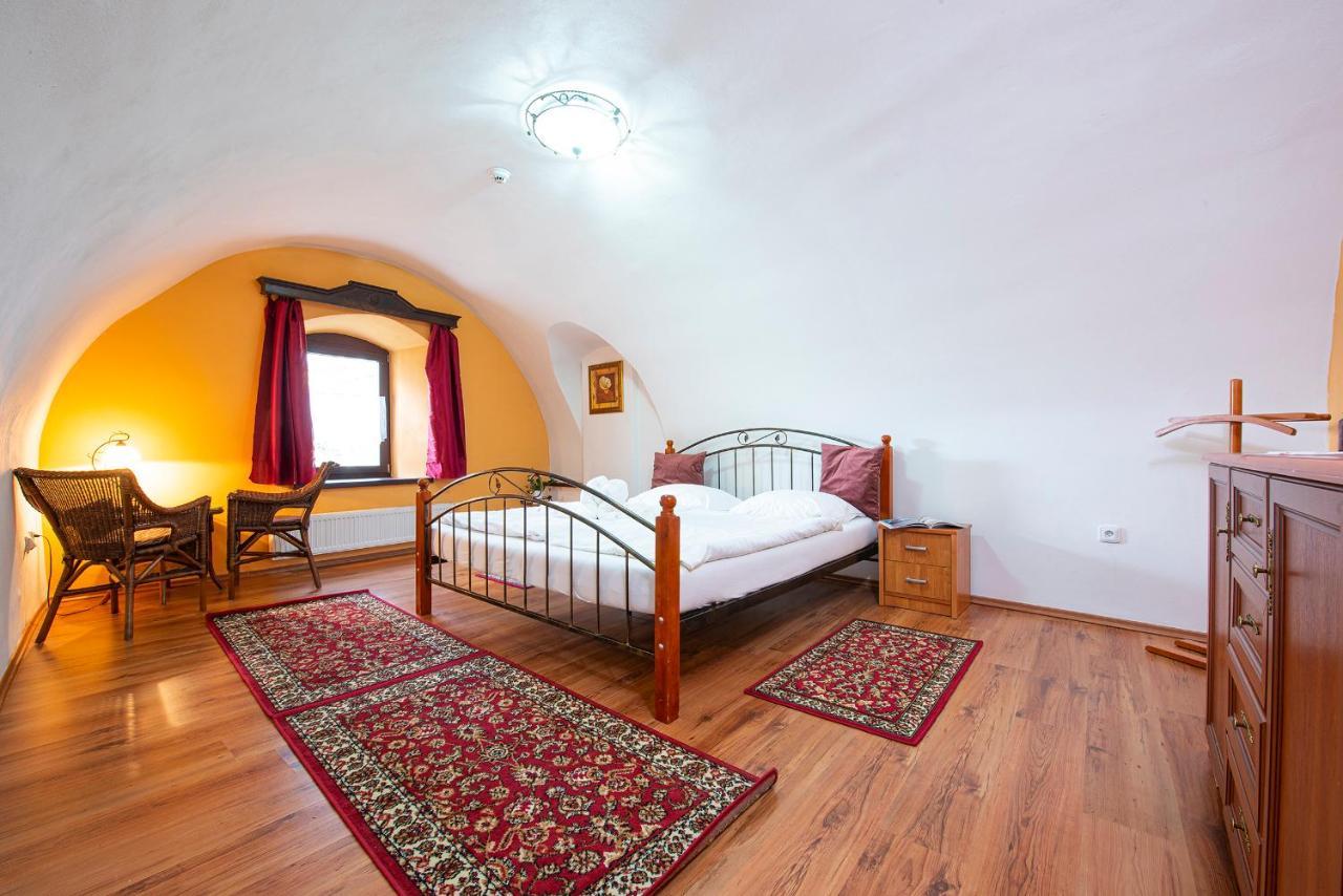 Penzion Familia Hotel Poprad Bagian luar foto
